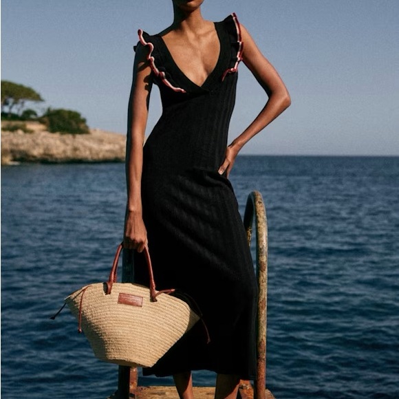 Sezane Dresses & Skirts - Sezane Simona dress